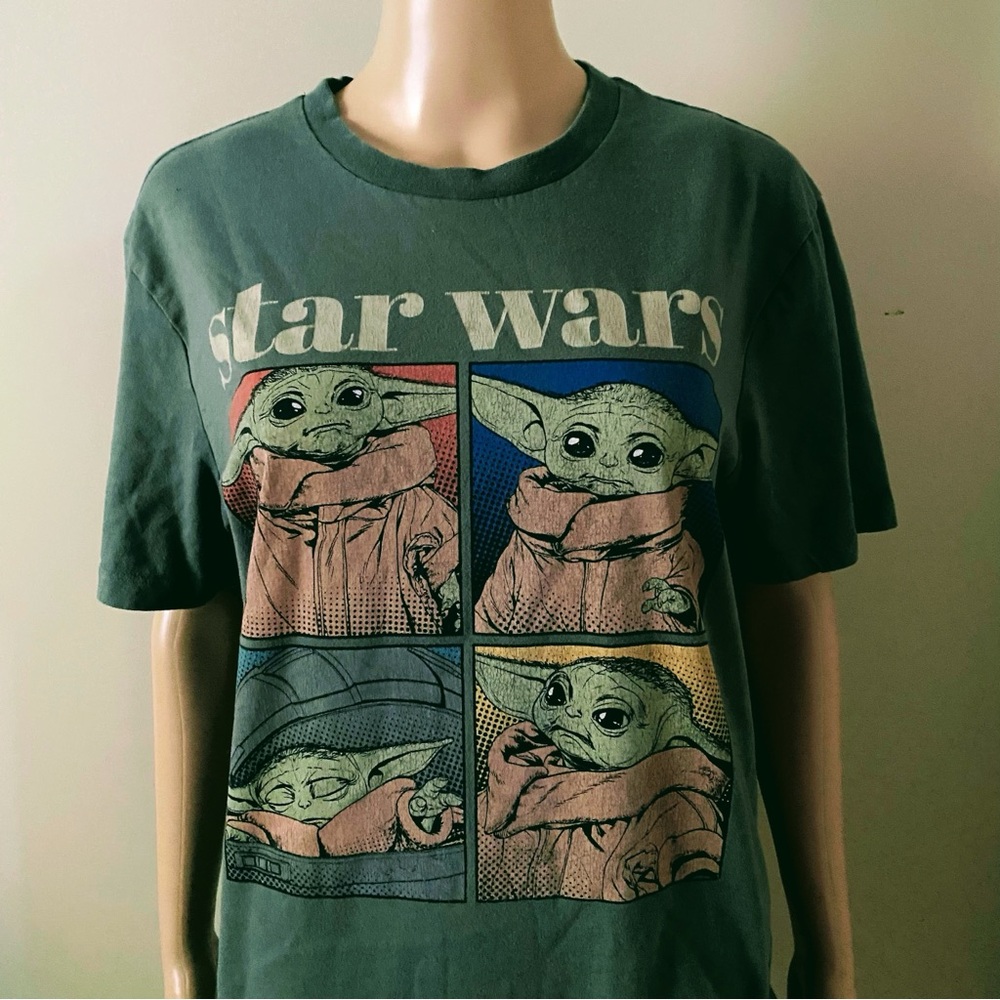 Star Wars Yoda Green Graphic Tshirt, men’s medium